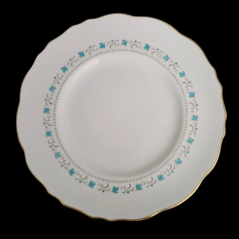 Vintage Royal Embassy Petite Fine China Japan Salad Plates Set of 4 Gold Trim